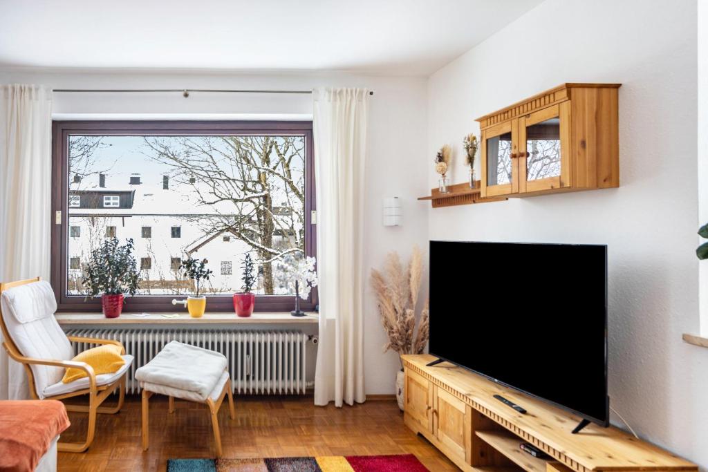 TV a/nebo společenská místnost v ubytování Haus Bergliebe - Breitenbergblick