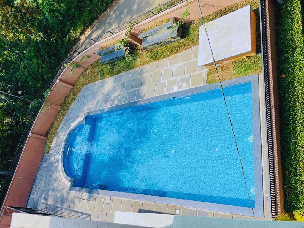 Bazén v ubytování Luxe Rivage Suites nebo v jeho okolí