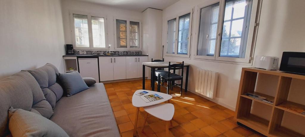 Kuchyň nebo kuchyňský kout v ubytování La Bonne Etoile - Chambres d'hôtes et Appartements -