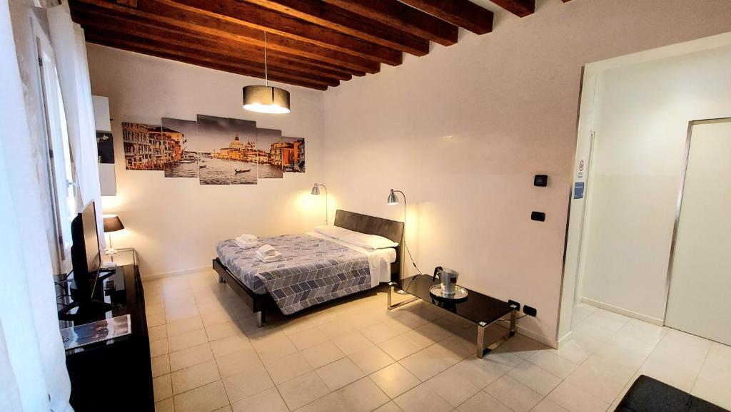 Palazzo del Sale, Rialto - 1