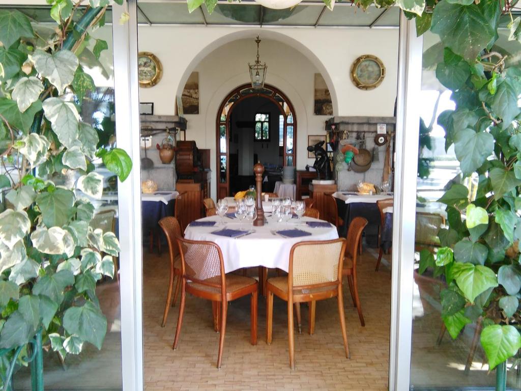 Restaurace v ubytování Ristorante Hotel Mira