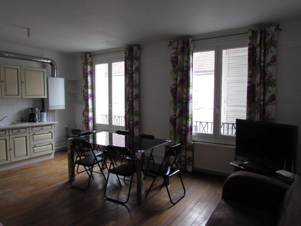 ApartHotel François 1er 14eme - One-Bedroom Apartment