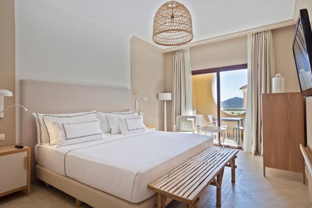 Postel nebo postele na pokoji v ubytování Melia Villaitana