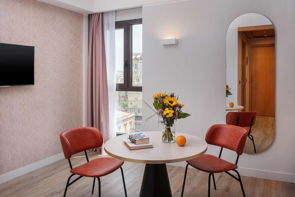 NH Catania Centro - Suite With Etna View