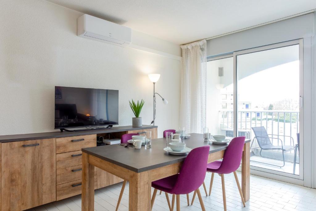 Televízia a/alebo spoločenská miestnosť v ubytovaní Chez Édouard 362 - Superbe appartement en première ligne de la plage