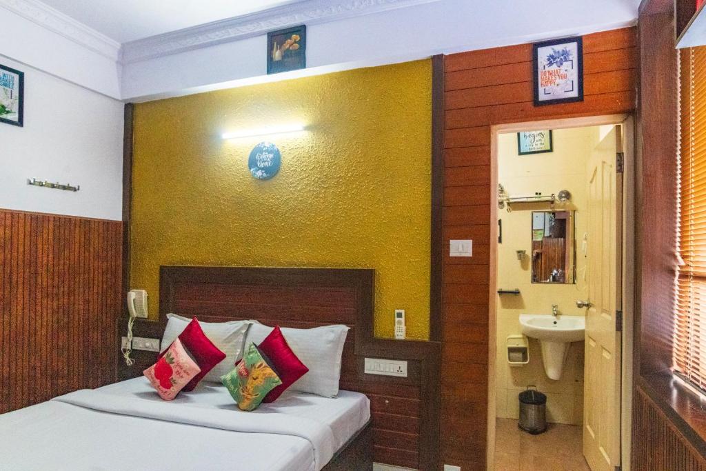 Postel nebo postele na pokoji v ubytování Blue Bell Hotel