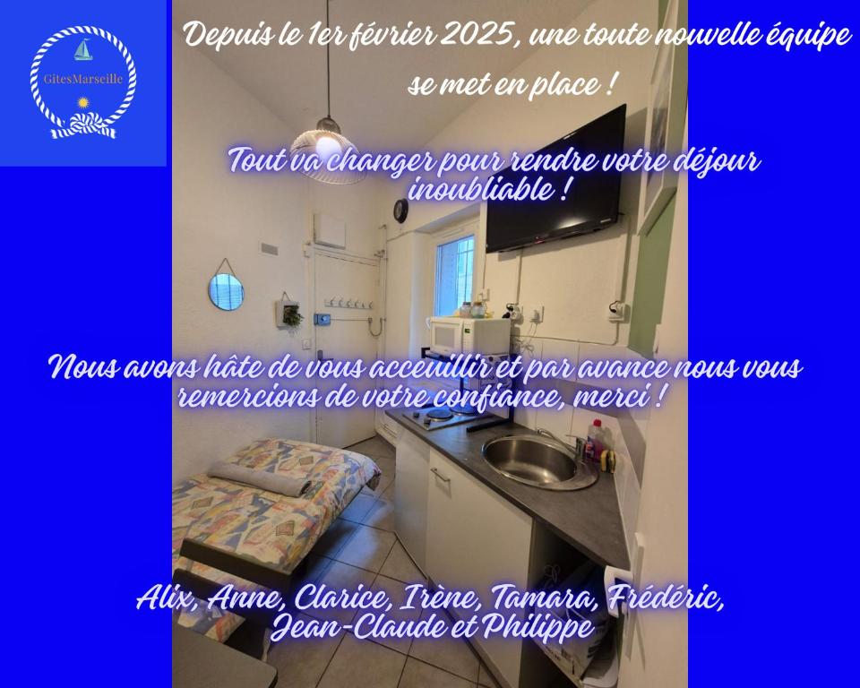 un collage d'une photo d'une chambre avec lavabo dans l'établissement Le mini Longchamp, à Marseille