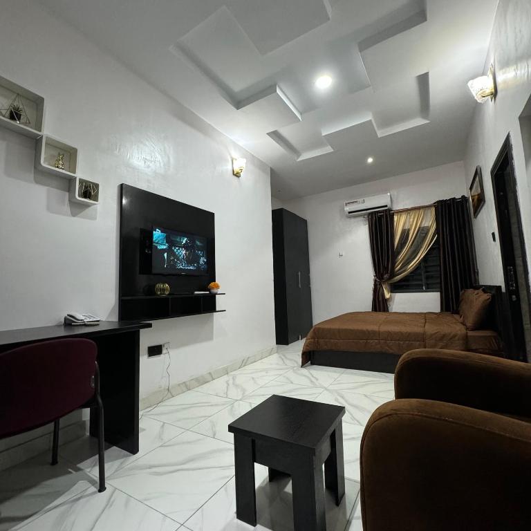 TV a/nebo společenská místnost v ubytování SATELLITE APARTMENT The Classic Studio 7