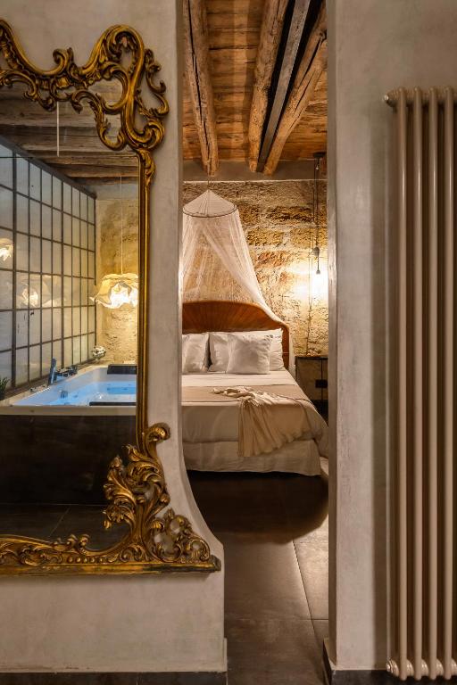 A bed or beds in a room at Guccia home