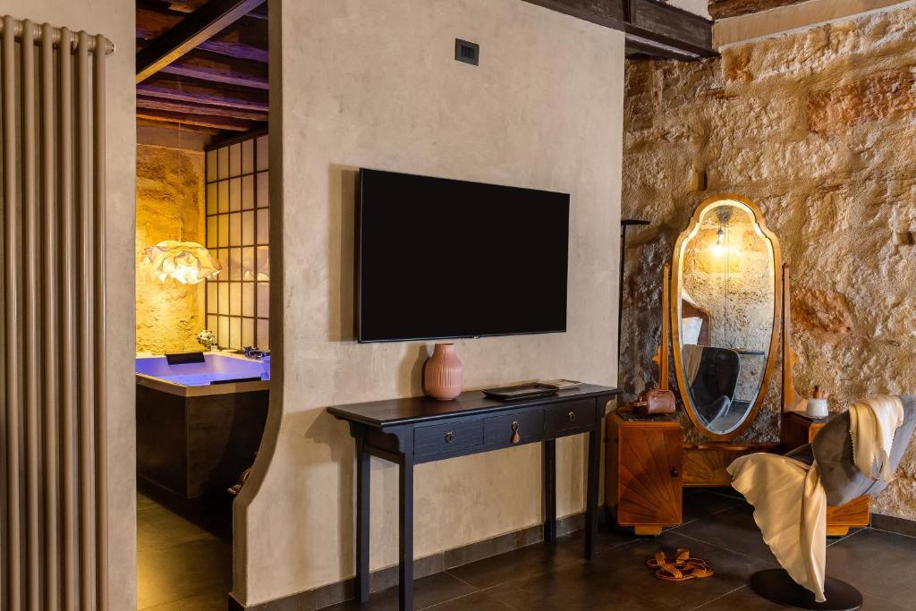 A television and/or entertainment centre at Guccia home