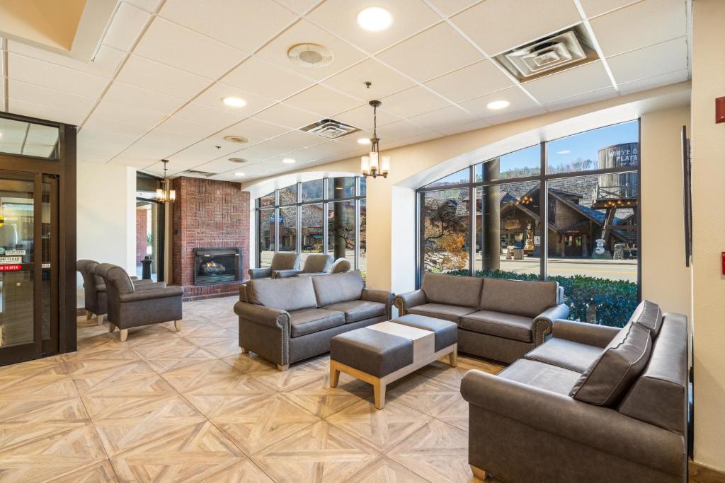 Black Bear Inn & Suites photo