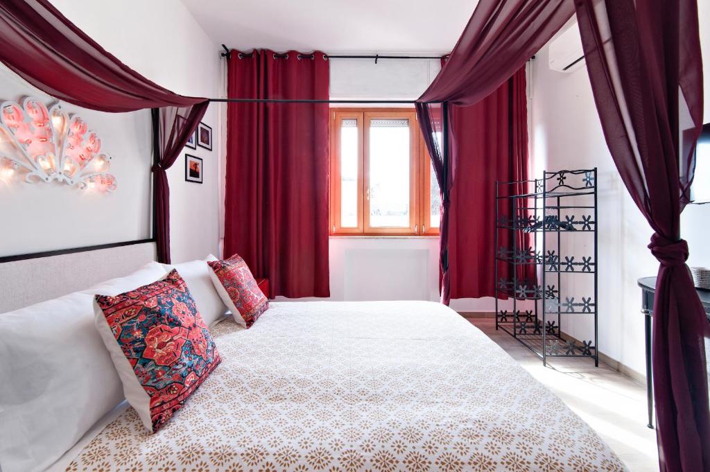 Postel nebo postele na pokoji v ubytování 7Rooms - Lecce Selection