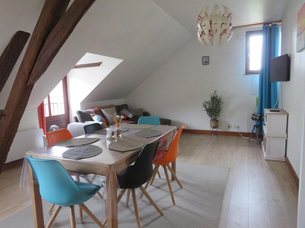 Χώρος καθιστικού στο Charmant appartement limeray
