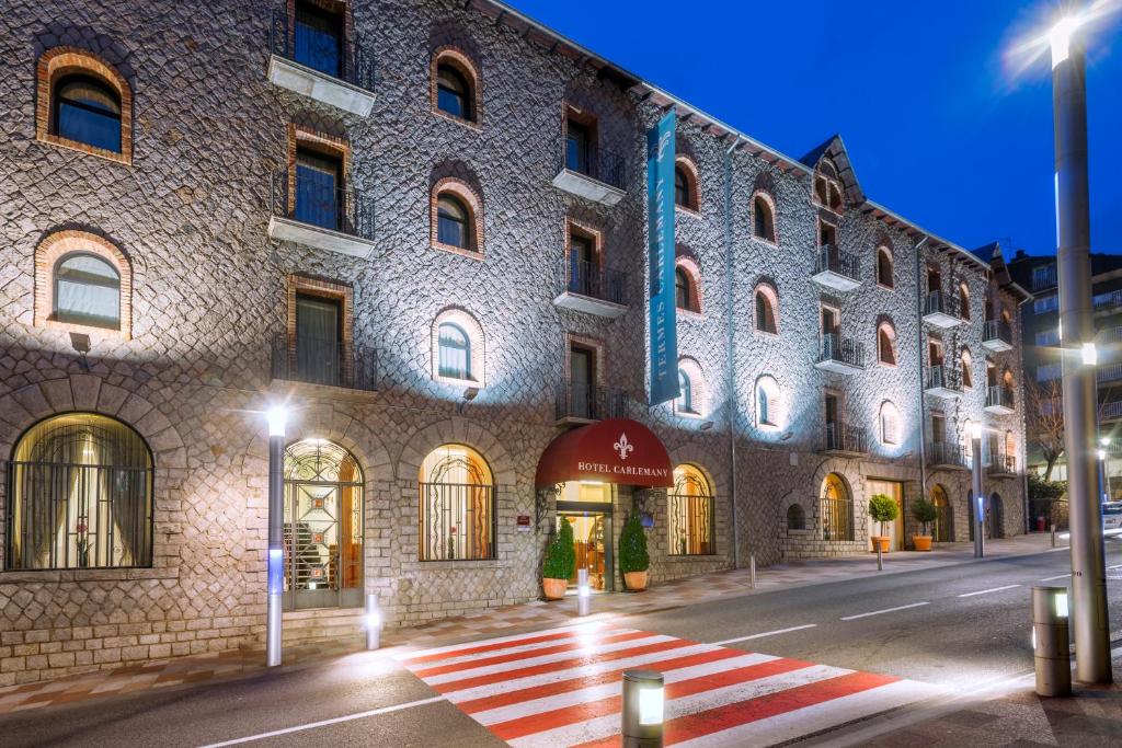 Foto dalla galleria di Hotel Spa Termes Carlemany ad Andorra la Vella