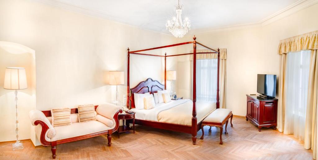 The Dominican - Resim 25