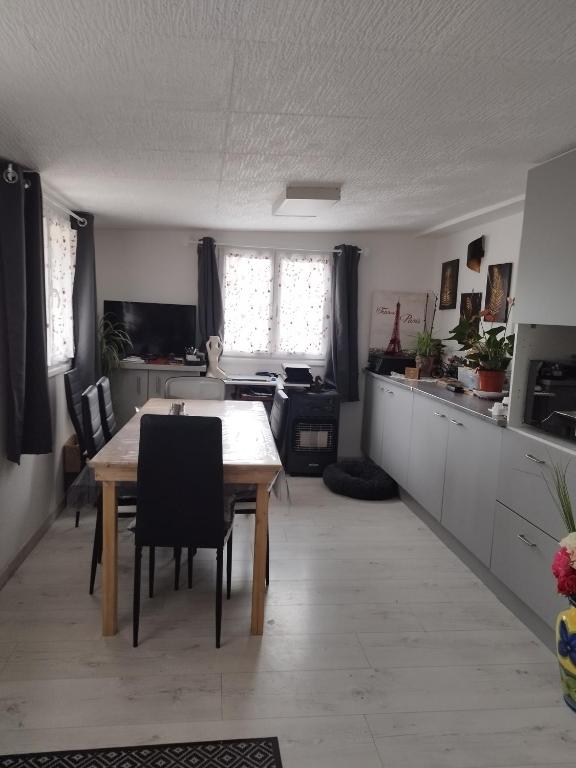 Kuchyň nebo kuchyňský kout v ubytování Chez Andrée