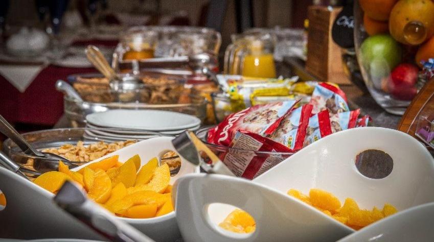 Adelaide House Hotel - Opposite Winter Gardens, Town Centre - Resim 28