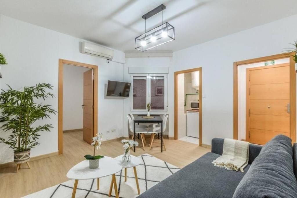 Μια τηλεόραση ή/και κέντρο ψυχαγωγίας στο AH- Corazón de Madrid Plaza de España