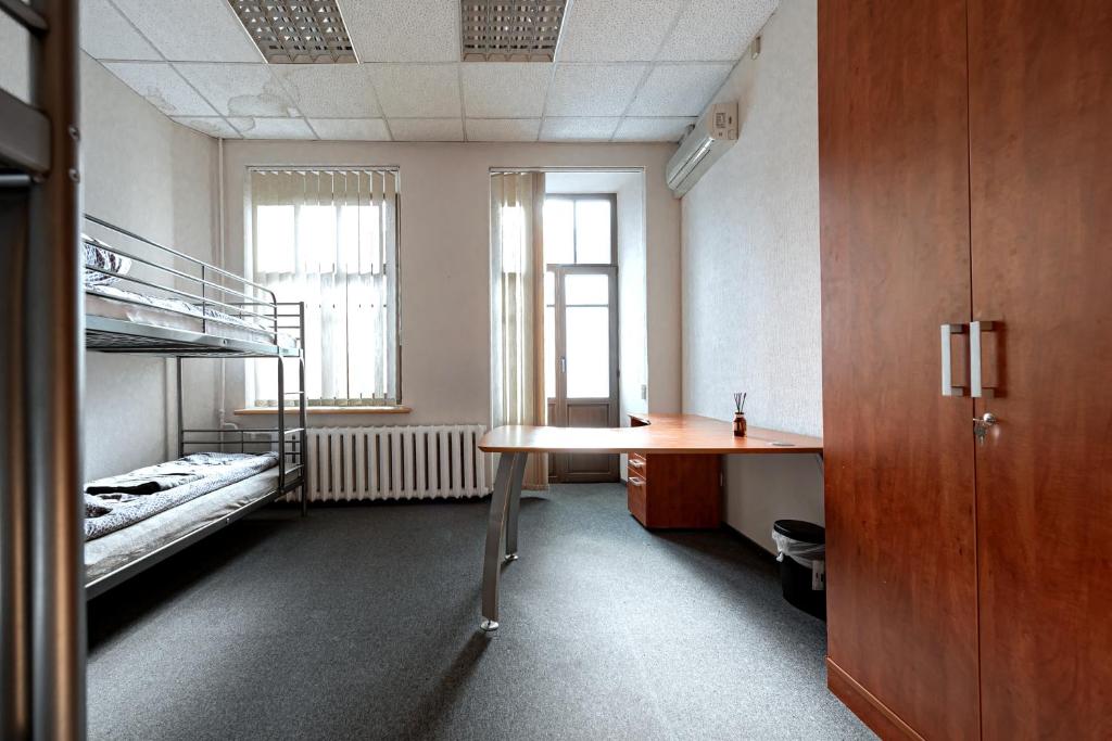 Kuchyň nebo kuchyňský kout v ubytování Vilnius Hostel