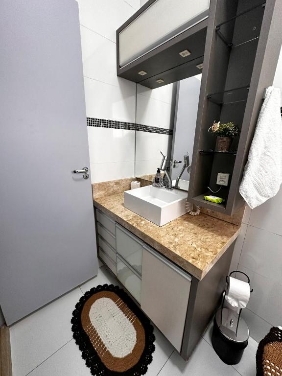 Kuchyň nebo kuchyňský kout v ubytování Casa em Toledo 1 suíte e 2 quartos confortável