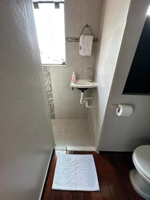 Koupelna v ubytování LOFT Completo - próximo ao Centro com Ar Condicionado