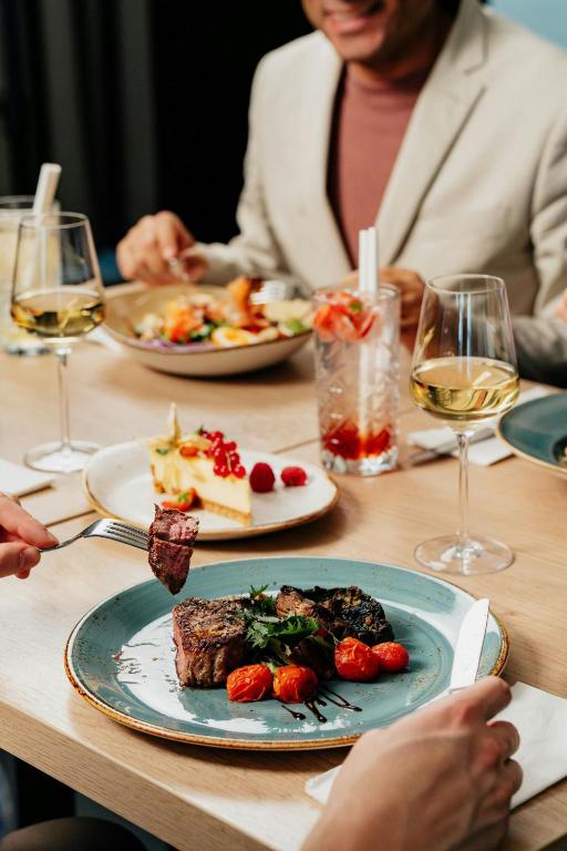 Courtyard by Marriott Prague Airport - Resim 39