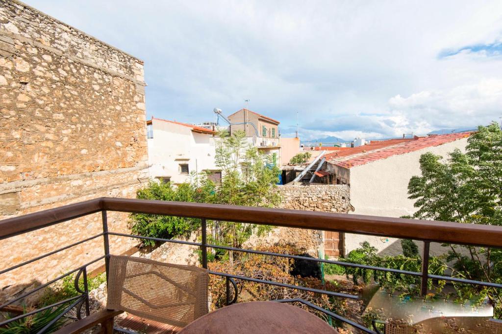 Barbara Studios - 12