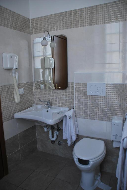 A bathroom at Appartamenti Valdocco