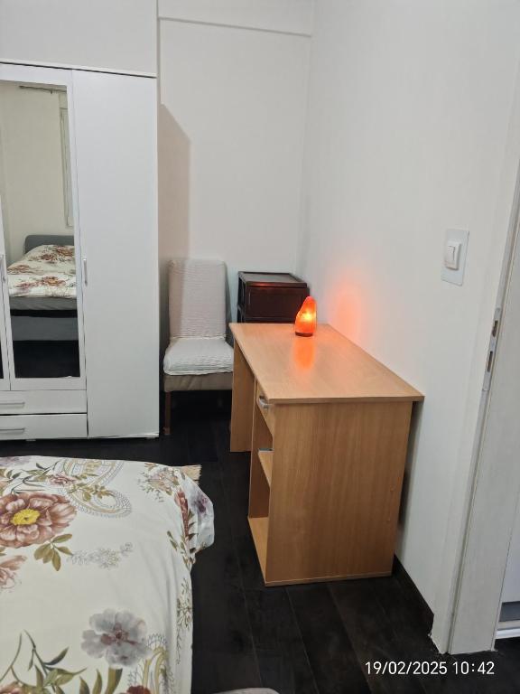 Postel nebo postele na pokoji v ubytování Kidy place