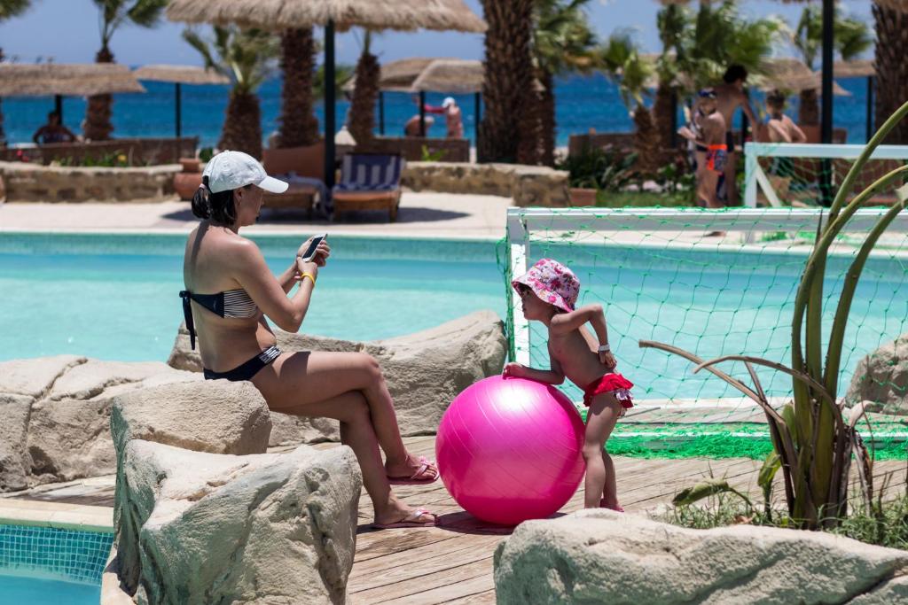 Hosté ubytování Lotus Bay Resort