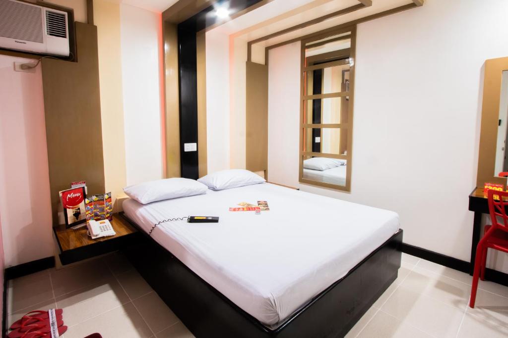 Hotel Sogo Santolan - Deluxe Room