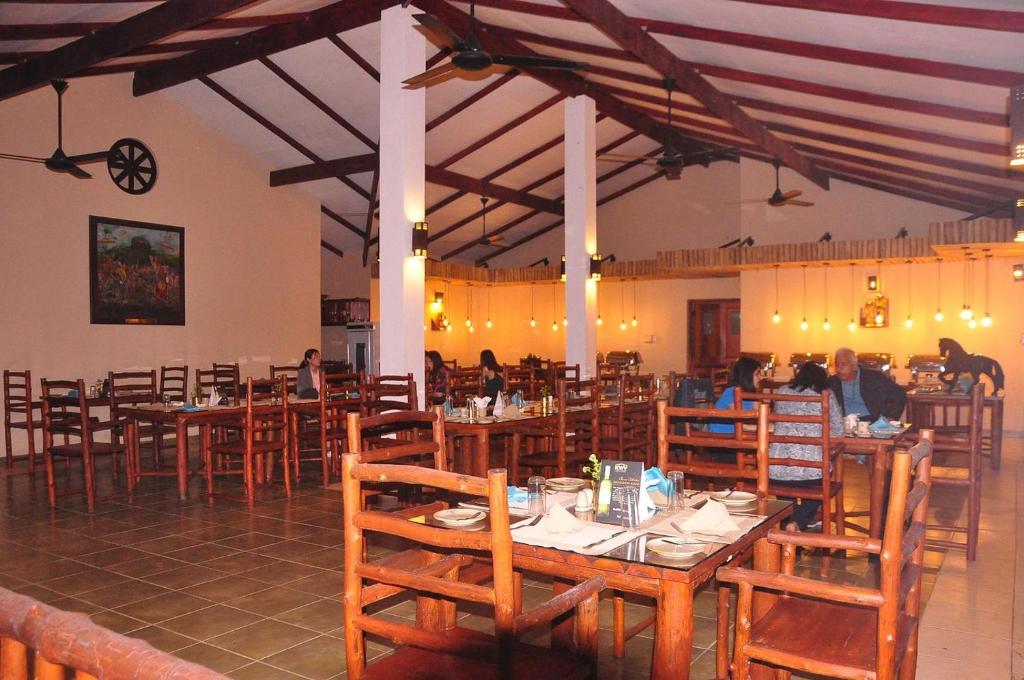 Restaurace v ubytování Royal Retreat, Sigiriya 5 mins to Sigiriya Rock