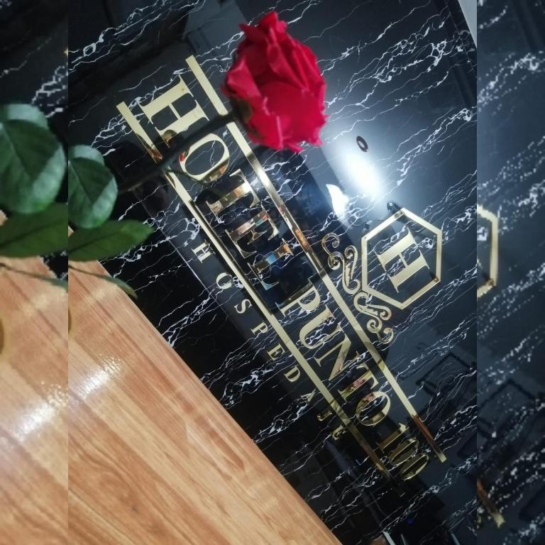 Certifikát, hodnocení, plakát nebo jiný dokument vystavený v ubytování Hotel Punto 100