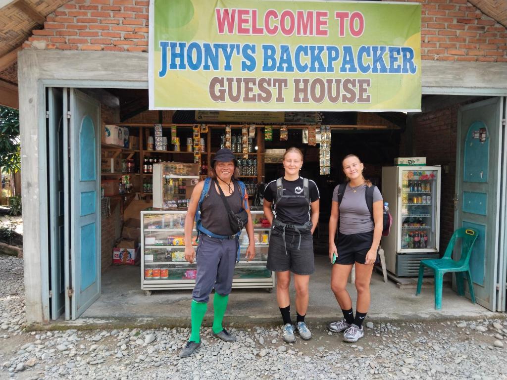 Hosté ubytování Jhony's Backpacker-Guest House only stay here book treking with us