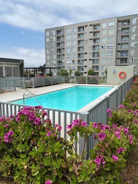 Bazén v ubytování Departamento valle de Peñuelas nebo v jeho okolí