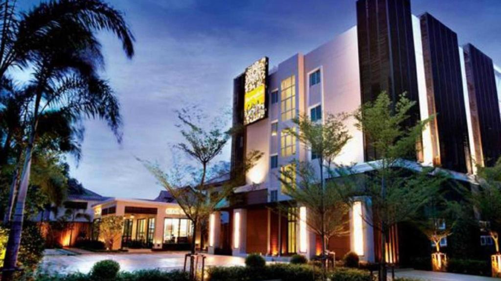 Collection O The Bangkok Cha Cha Suite - Resim 1