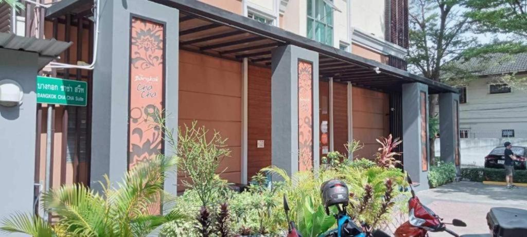 Collection O The Bangkok Cha Cha Suite - Resim 13