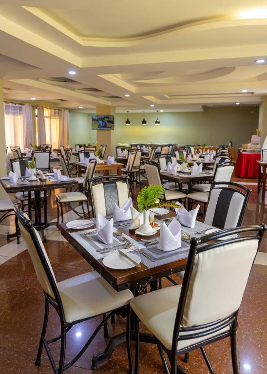 Restaurace v ubytování Maxland Hotel