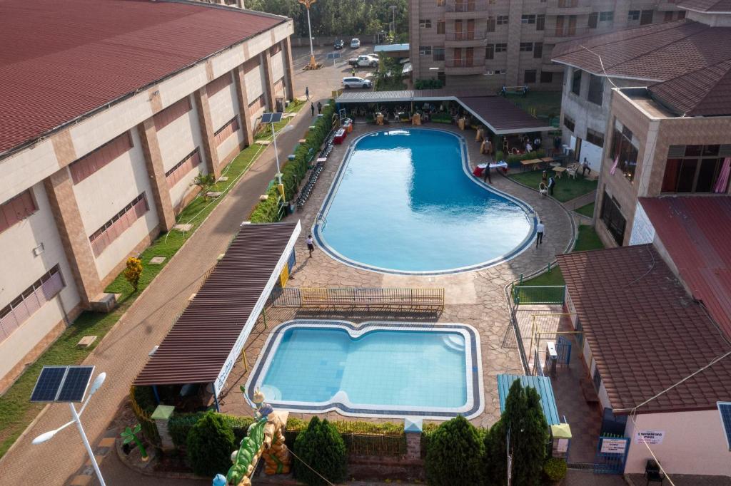 Bazén v ubytování Maxland Hotel nebo v jeho okolí