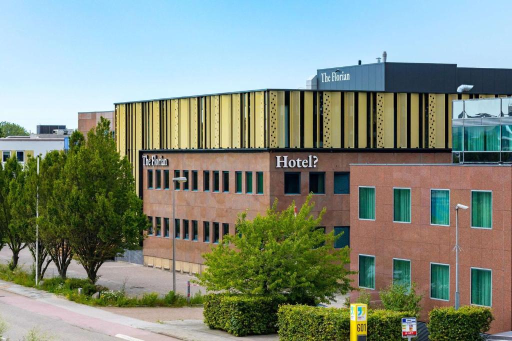 ホーフトドルプにあるThe Florian Amsterdam Airport, WorldHotels Craftedの大型建物