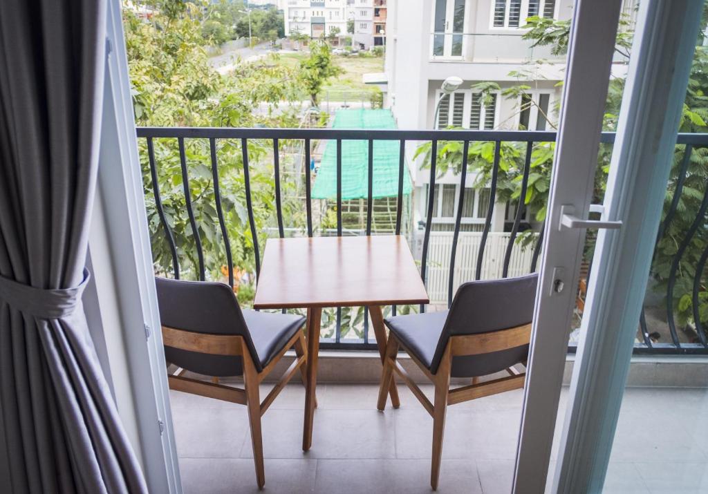 Spring Light Home - Studio Mit Balkon