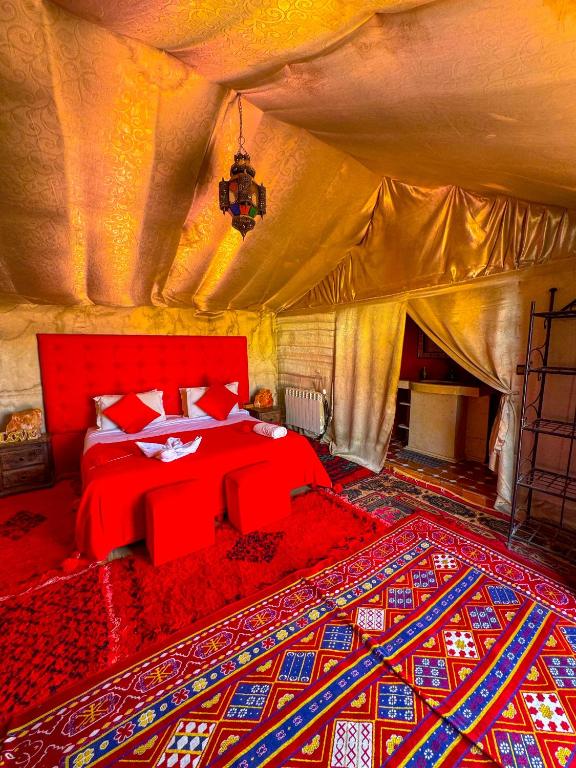 Postel nebo postele na pokoji v ubytování Super Luxury camp