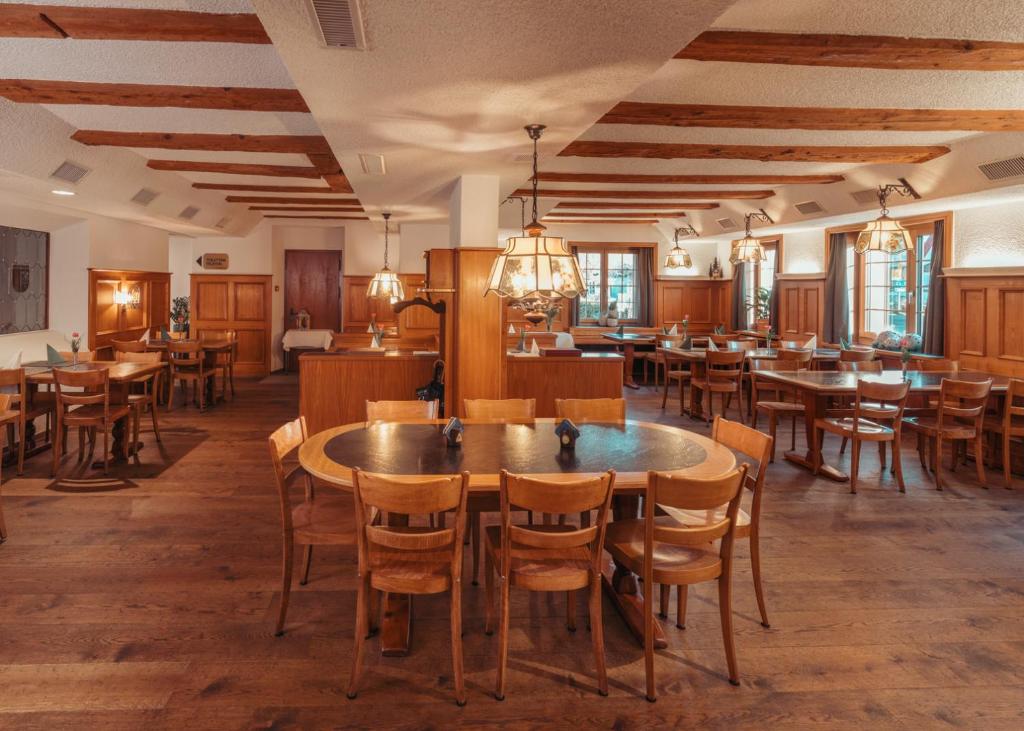 Restaurace v ubytování Hotel Restaurant Kreuz