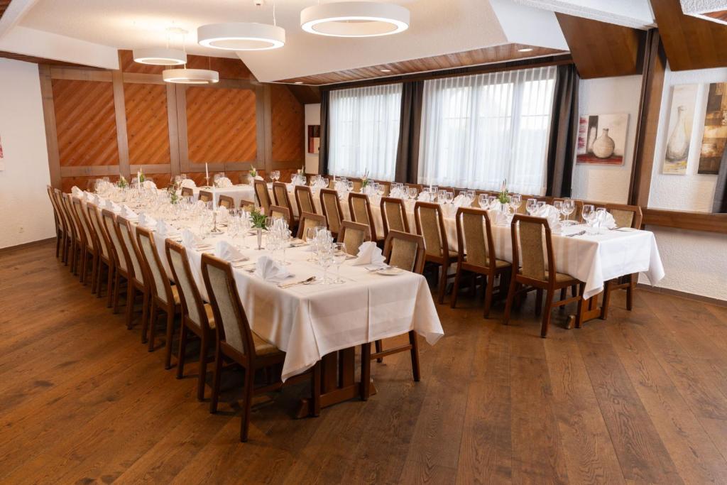 Restaurace v ubytování Hotel Restaurant Kreuz