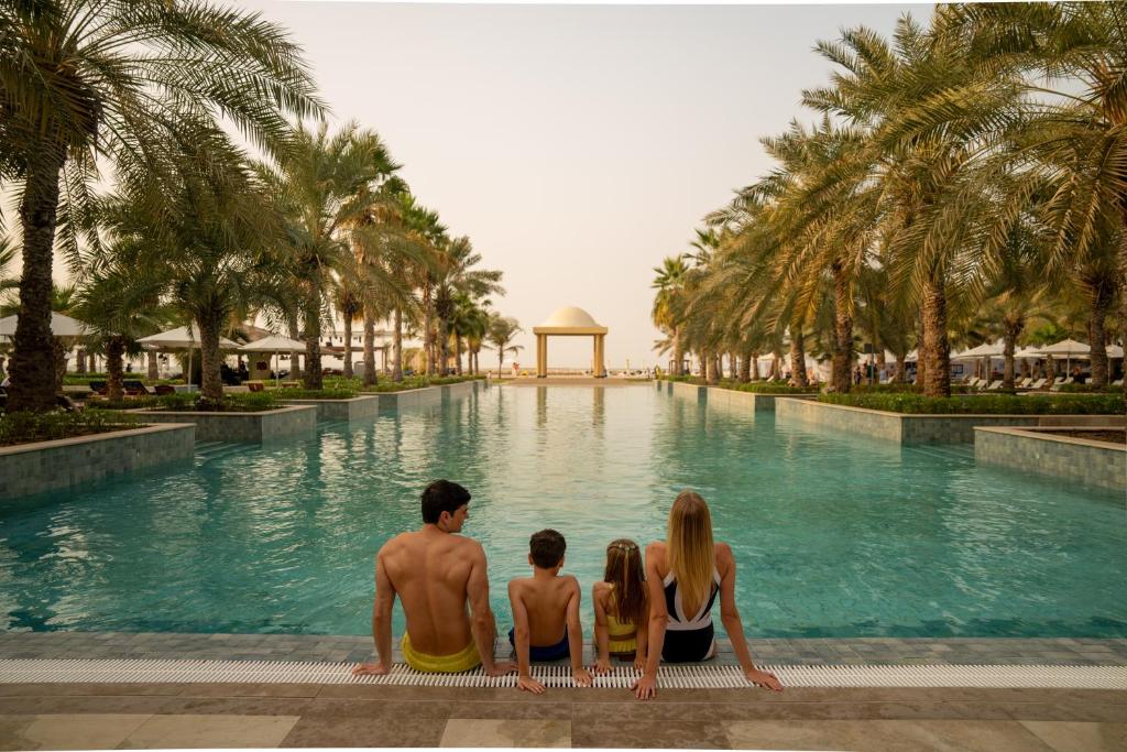 Bazén v ubytování Rixos Al Mairid Ras Al Khaimah - Ultra All Inclusive nebo v jeho okolí