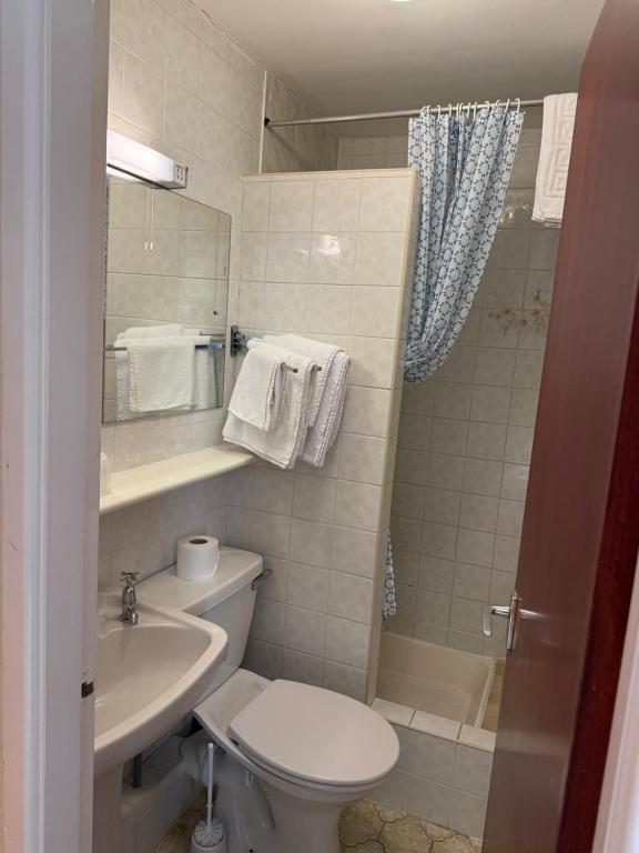 Adelaide House Hotel - Opposite Winter Gardens, Town Centre - Resim 34