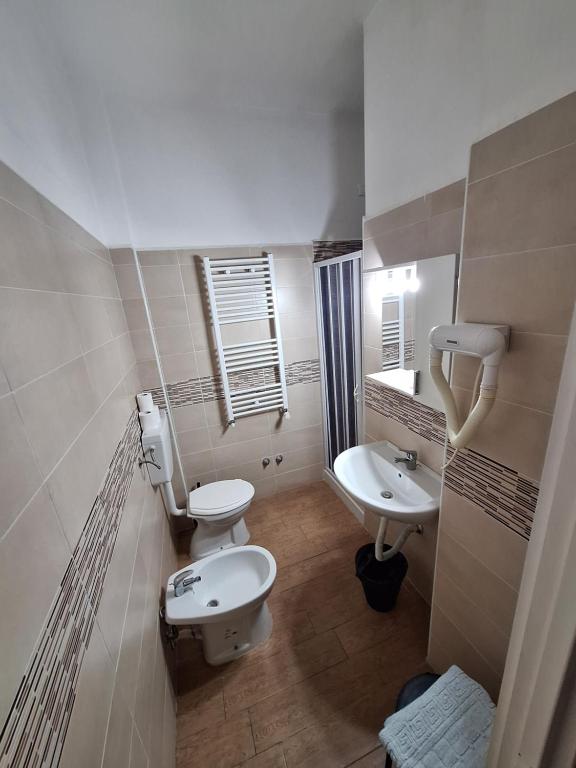 Hotel Villa Costa - Camera Quadrupla Con Bagno
