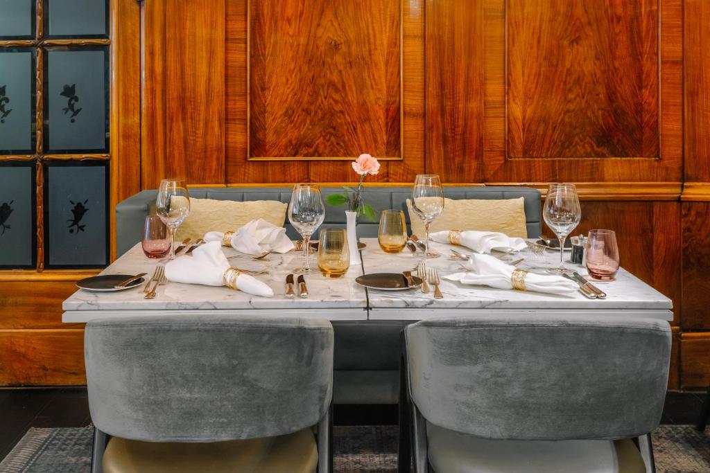 Reichshof Hotel Hamburg - Resim 11