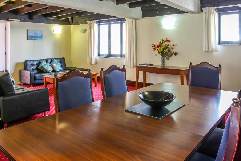 Camelot Motor Lodge - Resim 6