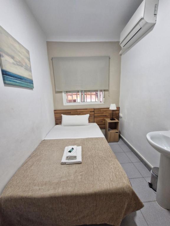 
Single Room with Shared Bathroom
